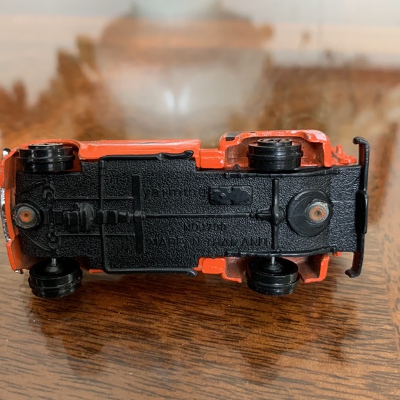 Vintage Yatming Diecast Orange Chevrolet Stepside Pickup Truck NO. 1700 Yat Ming - Picture 7 of 10